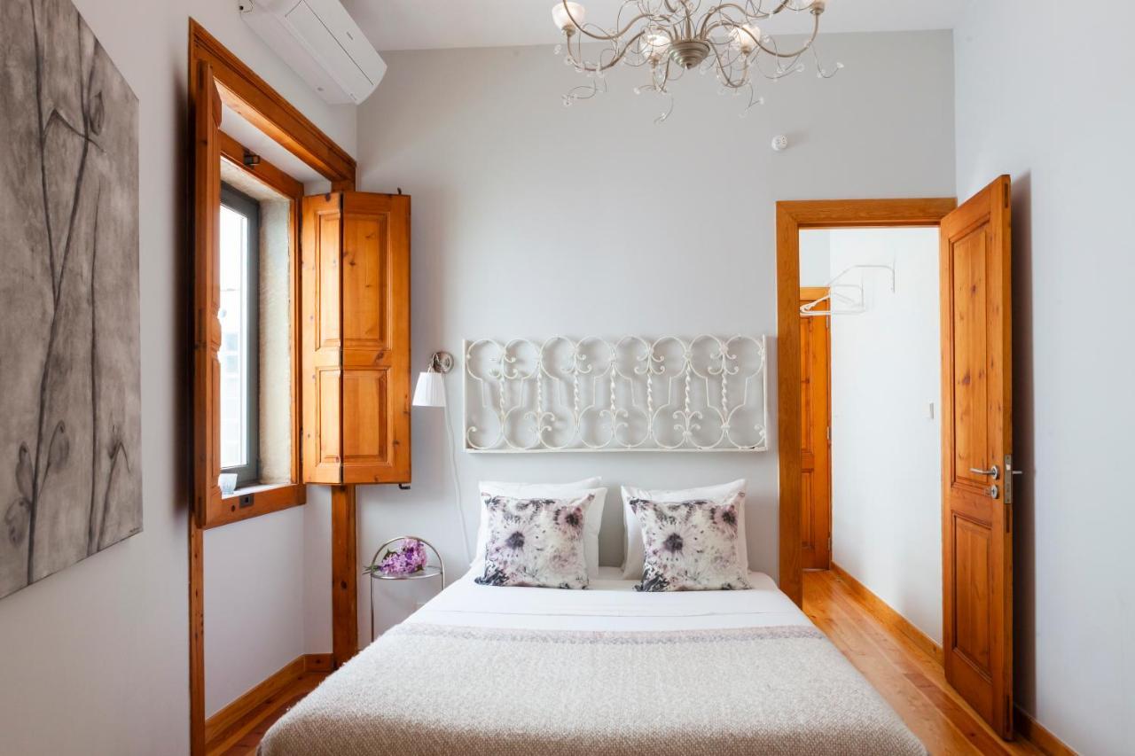 Alfama Terrace Apartment With Authentic XVIII Tiles And Historic Notes 3 Bedrooms & 2 Bathrooms Ac Lisbon Luaran gambar