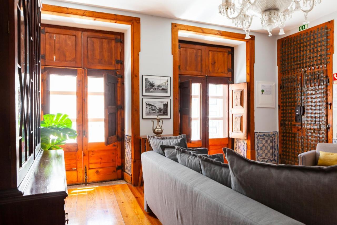 Alfama Terrace Apartment With Authentic XVIII Tiles And Historic Notes 3 Bedrooms & 2 Bathrooms Ac Lisbon Luaran gambar