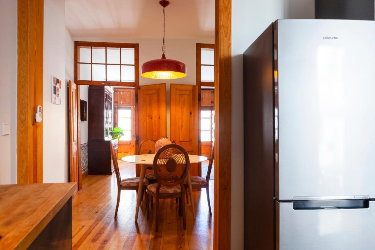 Alfama Terrace Apartment With Authentic XVIII Tiles And Historic Notes 3 Bedrooms & 2 Bathrooms Ac Lisbon Luaran gambar
