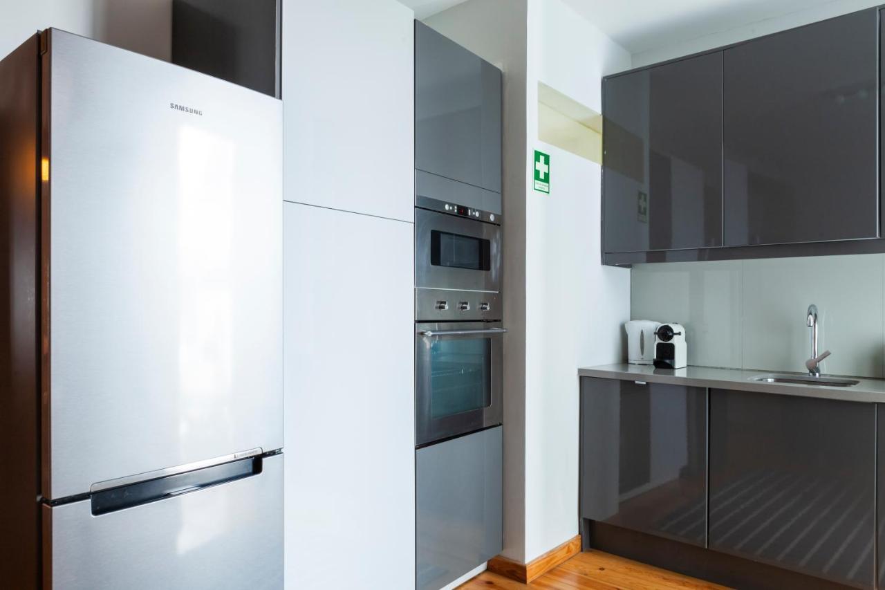 Alfama Terrace Apartment With Authentic XVIII Tiles And Historic Notes 3 Bedrooms & 2 Bathrooms Ac Lisbon Luaran gambar