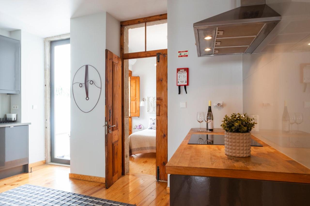 Alfama Terrace Apartment With Authentic XVIII Tiles And Historic Notes 3 Bedrooms & 2 Bathrooms Ac Lisbon Luaran gambar