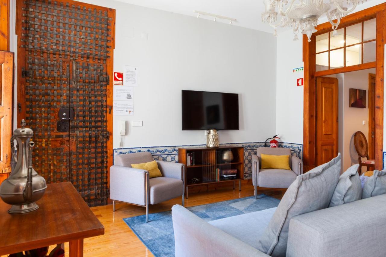 Alfama Terrace Apartment With Authentic XVIII Tiles And Historic Notes 3 Bedrooms & 2 Bathrooms Ac Lisbon Luaran gambar