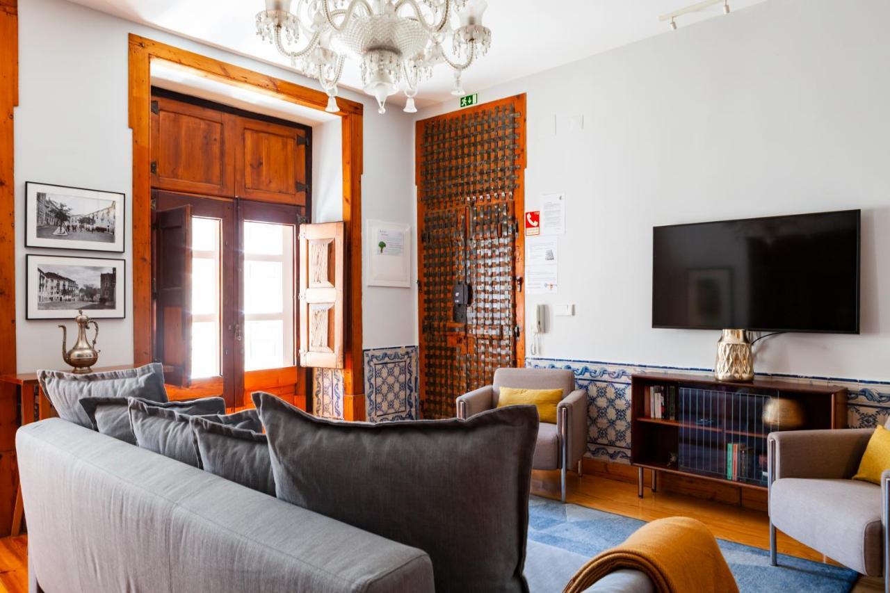 Alfama Terrace Apartment With Authentic XVIII Tiles And Historic Notes 3 Bedrooms & 2 Bathrooms Ac Lisbon Luaran gambar